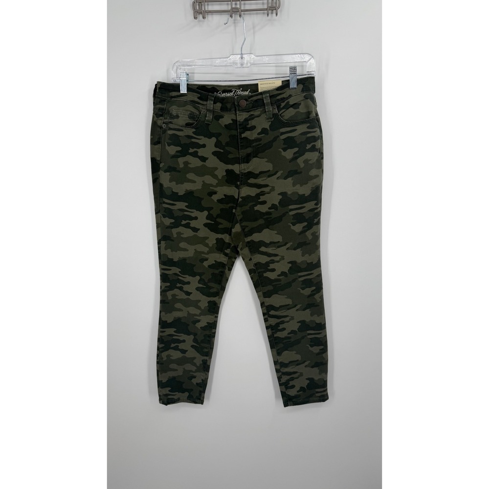 Universal Thread High Rise Skinny Crop Womens Size 10 Green Camo Stretch Jeans